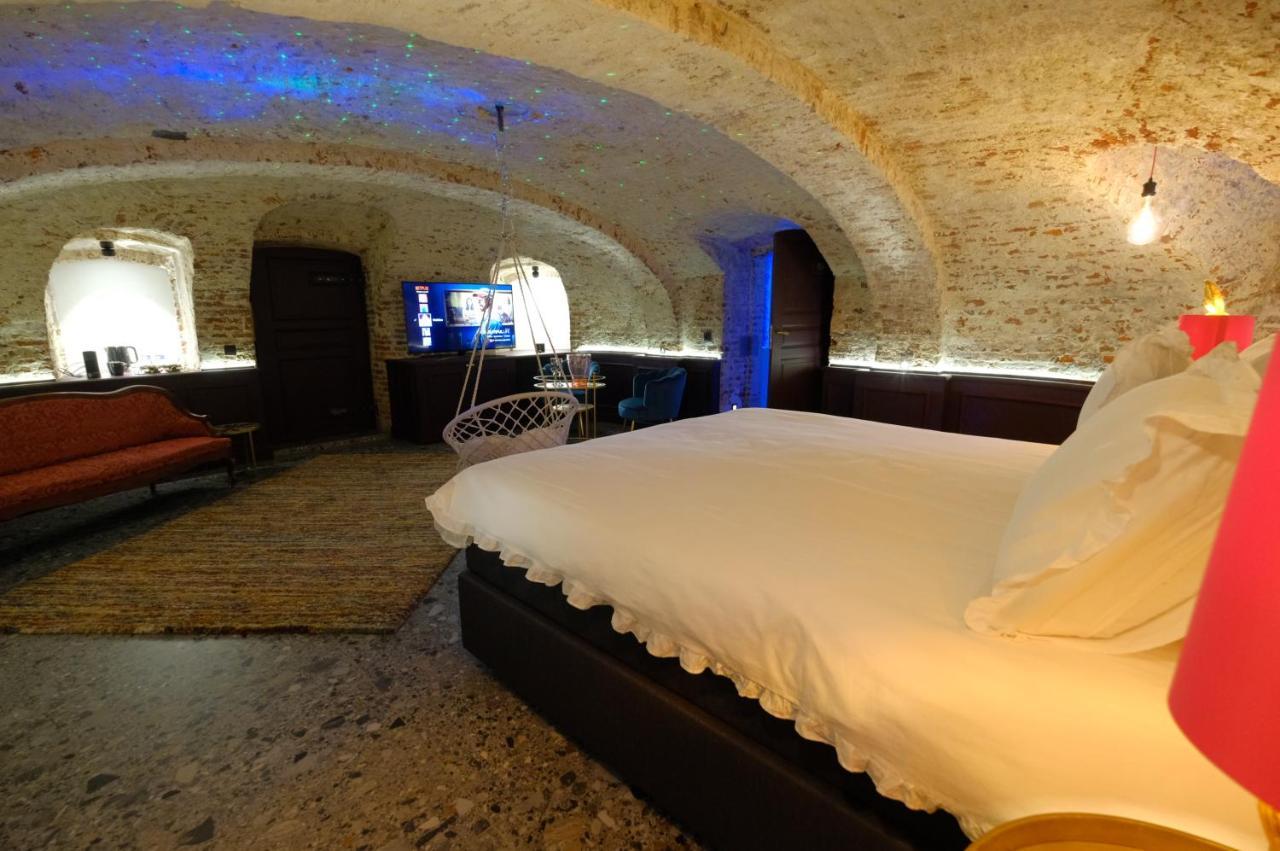 Bed and Breakfast Secret Jacuzzi Mons - Parking Prive Gratuit Exteriér fotografie