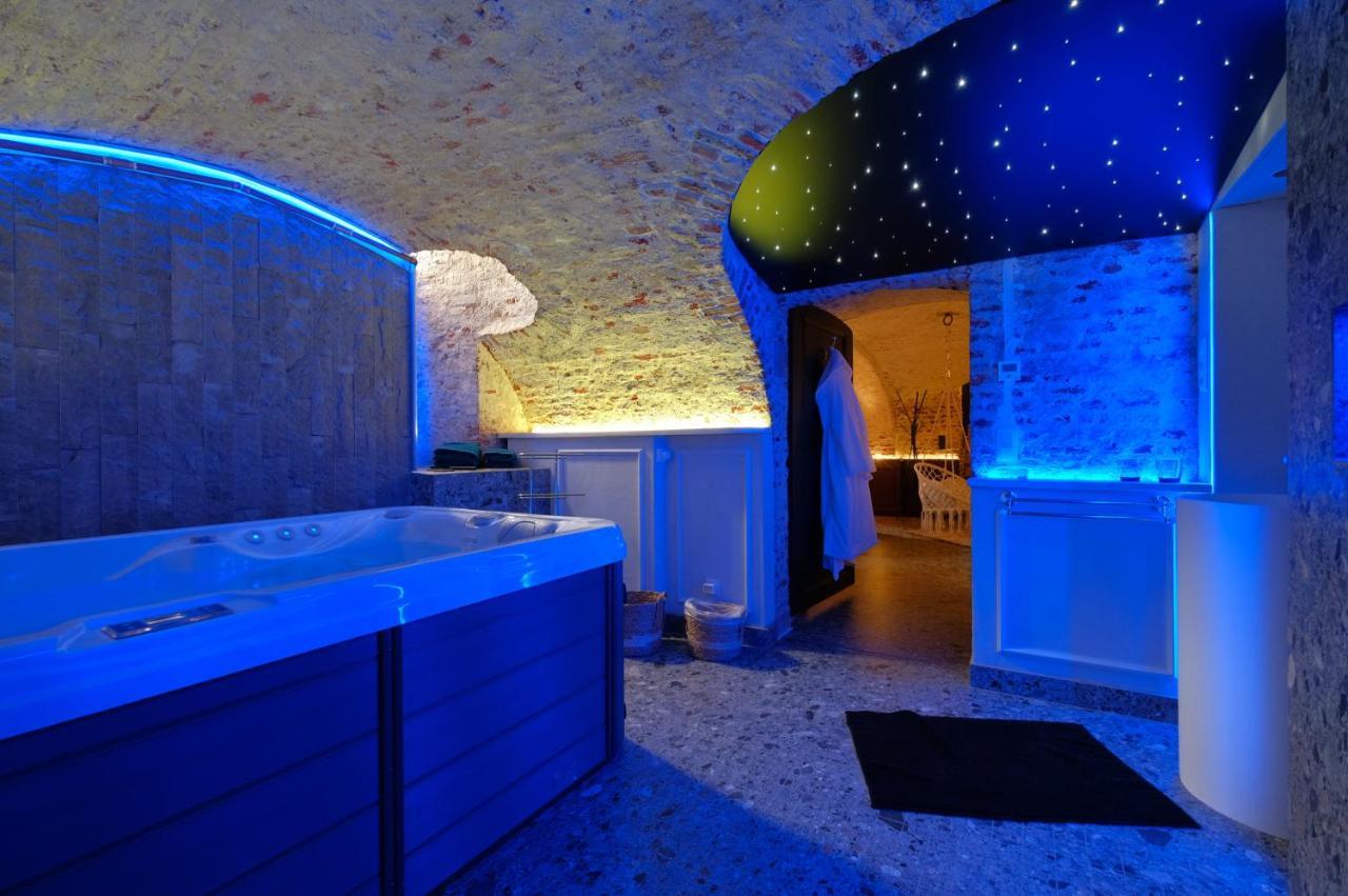 Bed and Breakfast Secret Jacuzzi Mons - Parking Prive Gratuit Exteriér fotografie